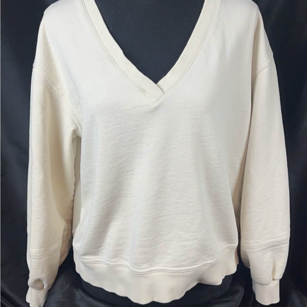 Universal Thread- Cream, V-Neck Pullover. - image 3